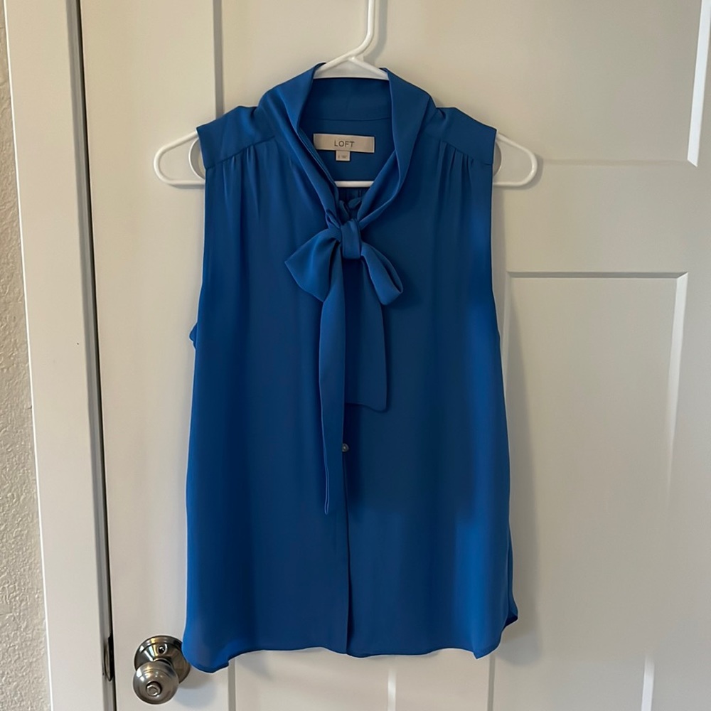 Loft brand blouse. Sz small. Pretty blue. 100% polyester. Perfect condition.